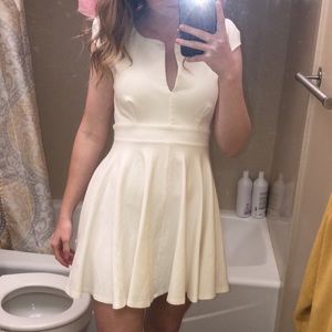 Lulu’s white dress
